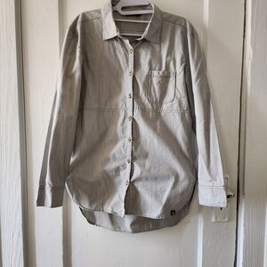 The North Face Women's Gray Button-Down Shirt